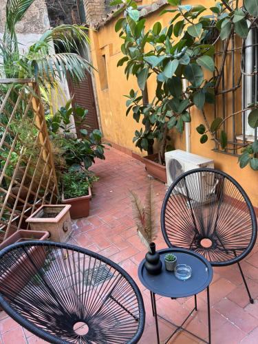 Portico di ottavia prime location with internal courtyard
