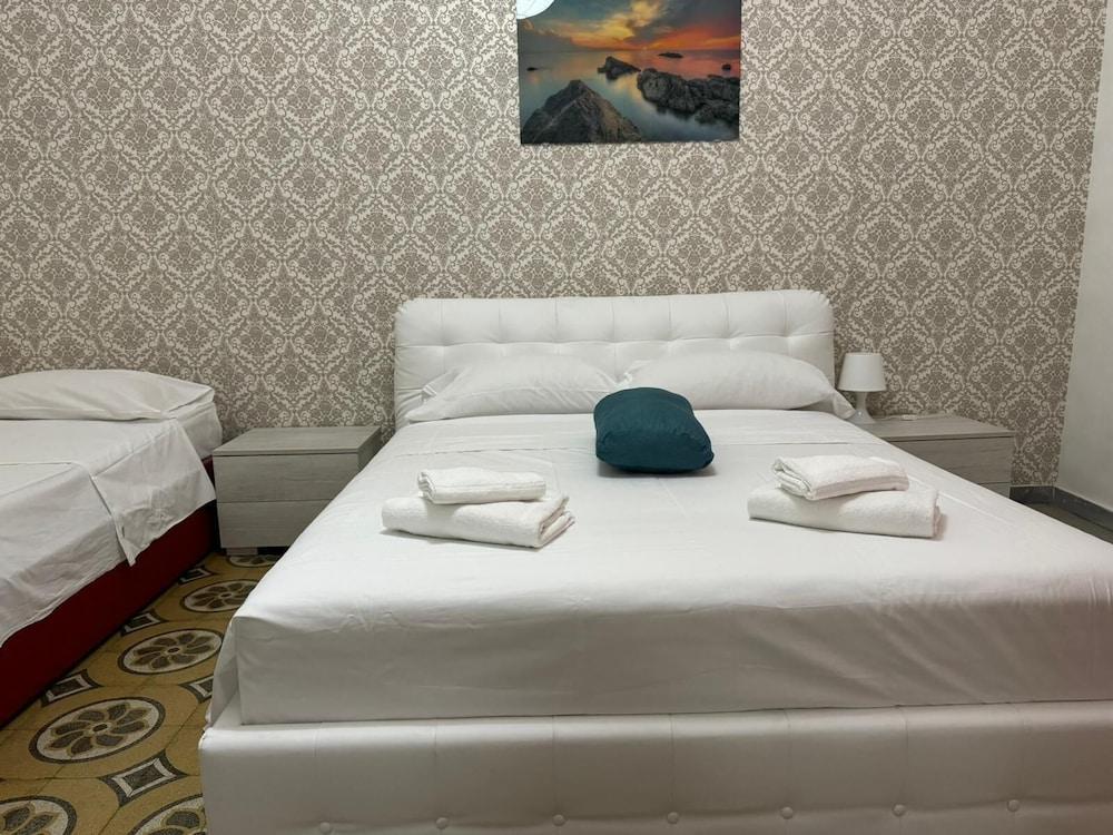 Anas Prime Place Room Type - Deluxe Triple Room