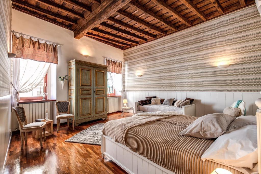 Colosseo Miracle Suite - Tap to explore photos
