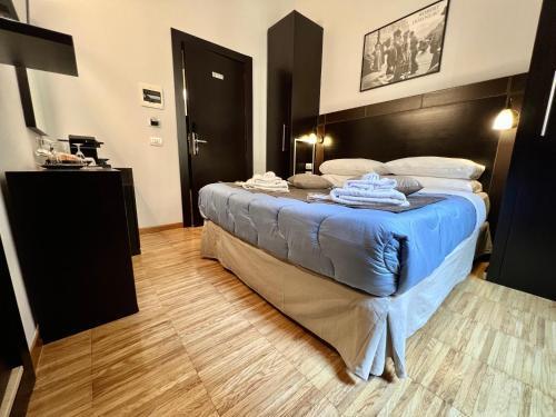 Guest House della Valle Roma - Tap to explore photos