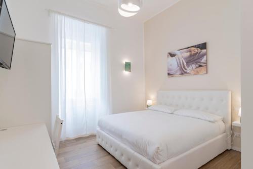 Leo's Colosseum - Private Apartments - Tap to explore photos