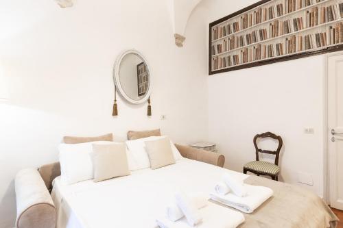 Amata Suite Pantheon - Tap to explore photos
