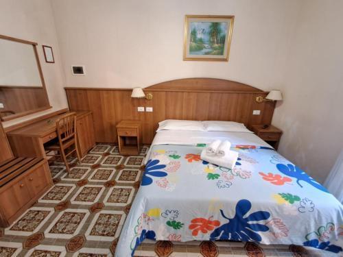 NAHID ACCOMMODATION - Tap to explore photos