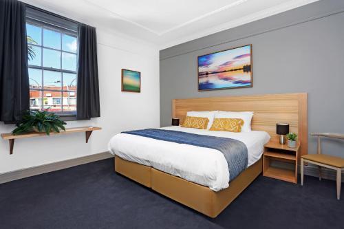 Meridian Hotel Hurstville Room Type - Deluxe King Room