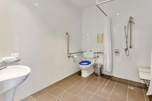 Meridian Hotel Hurstville Room Type - Double Room - Disability Access