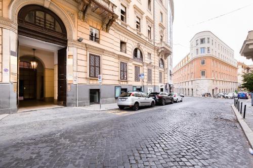 JMartins Roma Suites - Tap to explore photos