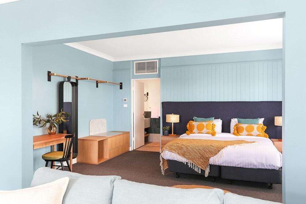 Coogee Bay Hotel - Tap to explore photos