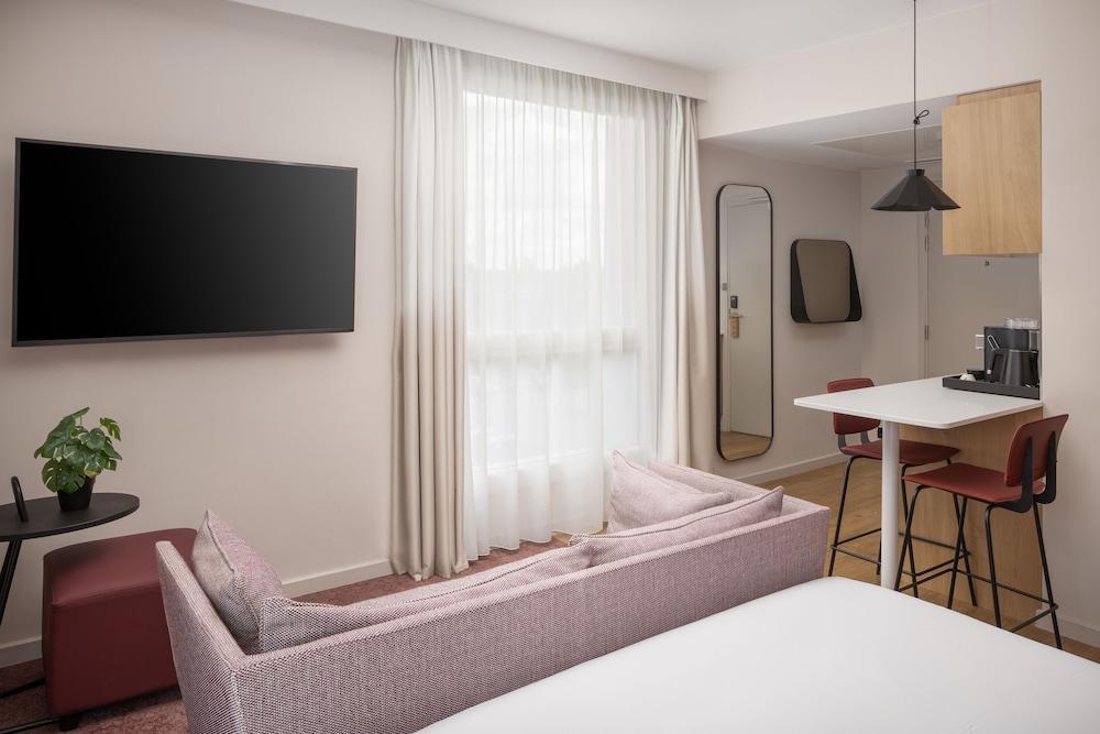 Hyatt House Paris Charles de Gaulle Airport - Tap to explore photos