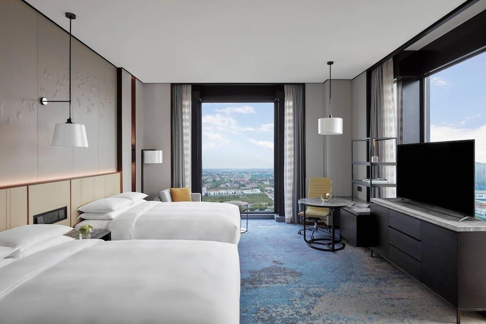 Shanghai Marriott Hotel Pudong South Room Type - Room, 2 Double Beds, Corner