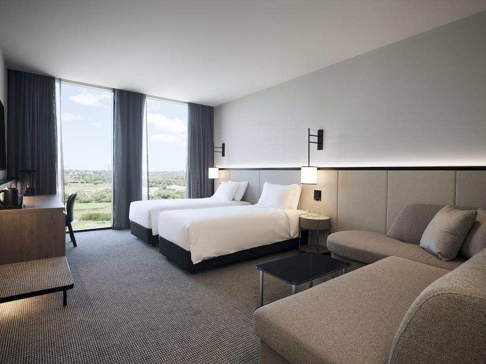 Hyatt Place Melbourne, Caribbean Park Room Type - Room, Multiple Beds (2 Twin Beds with Sofa Bed, High Floor) Hyatt Place Melbourne, Caribbean Park Room Type - Room, Multiple Beds (2 Twin Beds with Sofa Bed, High Floor)