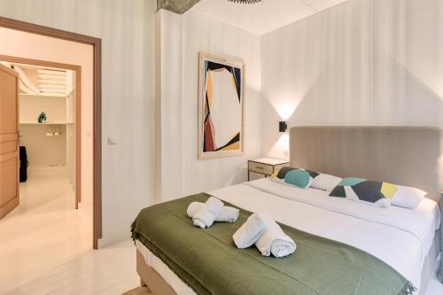 Artist and Design Loft - 10 Guests - 5 Min From Metro - Tap to explore photos