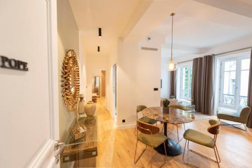 O'Lord, 4 Etoiles, Residence de Luxe Champs-Elysees - Tap to explore photos