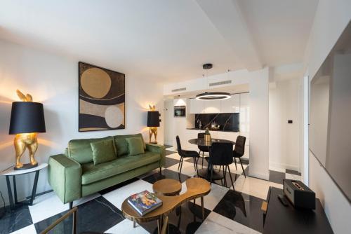 O'Lord, 4 Etoiles, Residence de Luxe Champs-Elysees Room Type - Two-Bedroom Apartment Quidam