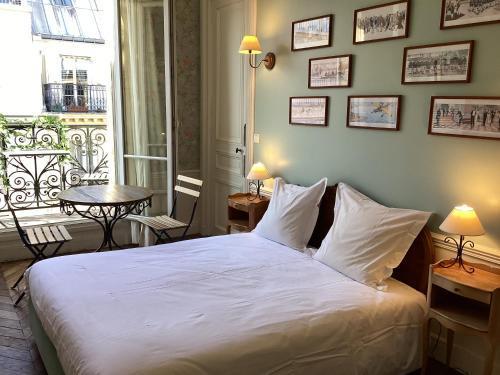 BED and BREAKFAST PARIS QUARTIER CHAMPS-ÉLYSÉES - Tap to explore photos