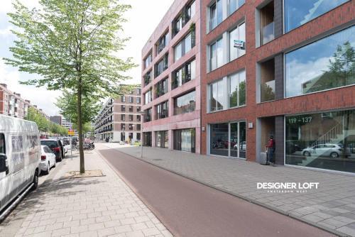 Designer Loft - Amsterdam West - Tap to explore photos