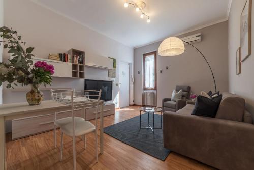 iFlat Augustus Suite near Saint Peter Room Type - Two-Bedroom Apartment