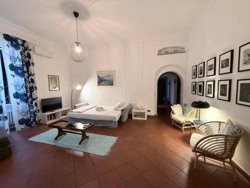 Large family apartment - 100 smq - 2 bathrooms - 5 min Vatican & Metro - Tap to explore photos