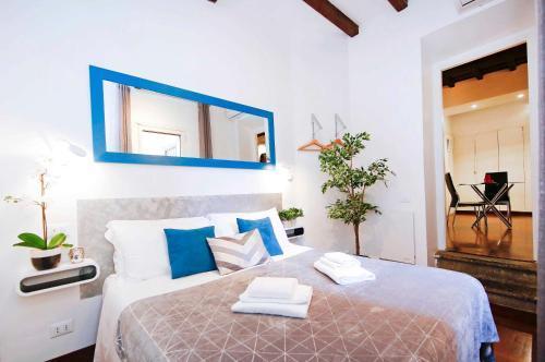 Collection Spanish Steps Apartments - Tap to explore photos