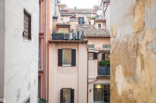 Collection Spanish Steps Apartments