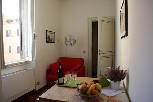 Apartment Spanish Steps with panoramic roof-terrace - Tap to explore photos