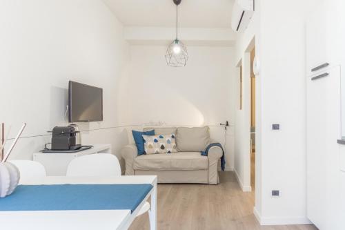 Modern Family Apartment in San Giovanni Metro A Colli Albani Direct to Center and Vatican - Tap to explore photos