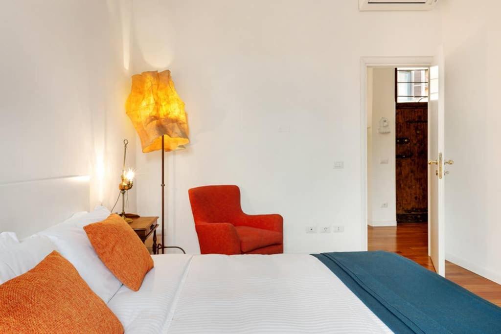 Fascinating flat - up to 4 guests - Trastevere - Tap to explore photos