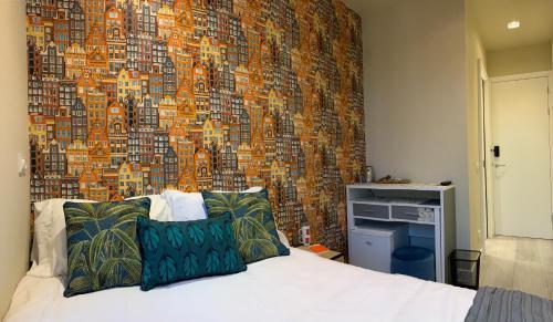 RoomWest Room Type - Queen Room
