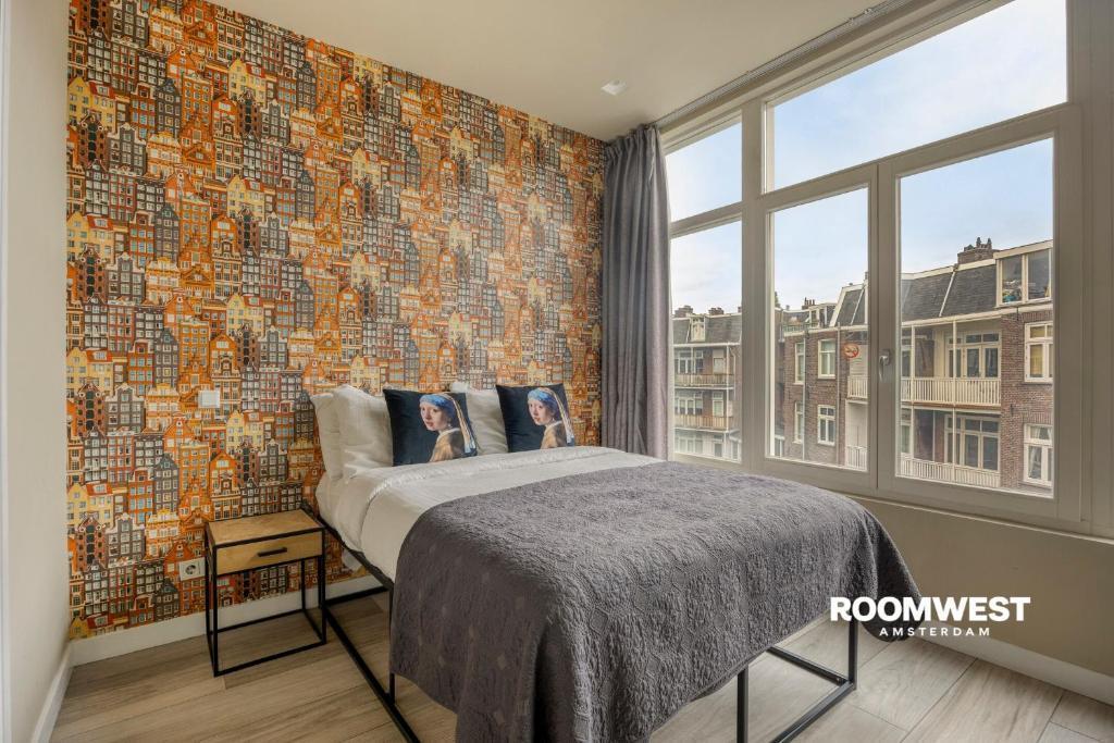 RoomWest Amsterdam - Tap to explore photos