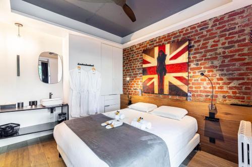 Family apartment at the foot of the Eiffel Tower
