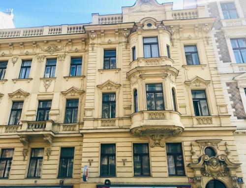 Wenceslas Square / Main Station - NEW STUDIO***** - Tap to explore photos