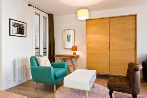 Pick A Flat - Bastille / Charonne apartments - Tap to explore photos