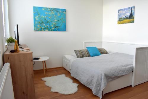 Airstay Prague apartment: Grebovka Room Type - One-Bedroom Apartment