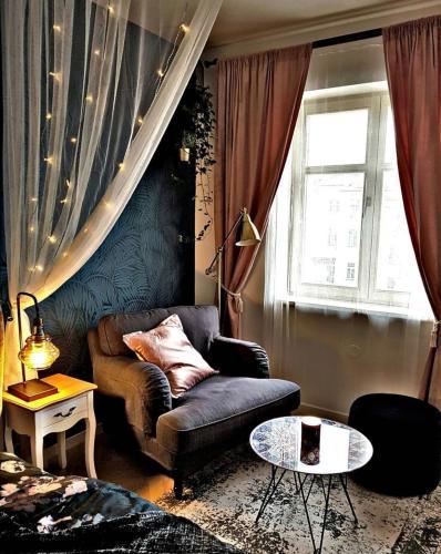 Romantic designer apartment Prague - Tap to explore photos