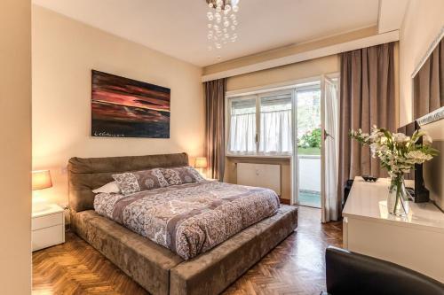 Luxury Property in Vatican Area-HANINI HOUSE- - Tap to explore photos