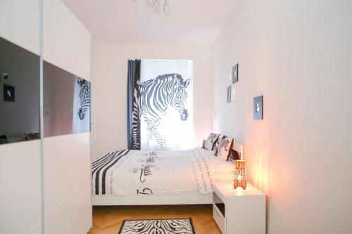 Stylish apartment Flora - Tap to explore photos