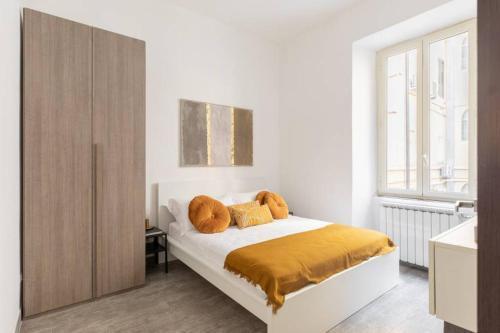 iFlat Monti Elegant Apartment with Terrace - Tap to explore photos