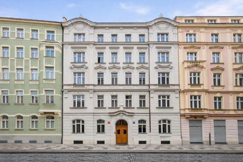 Quiet Old Town and Parking Assistance Room Type - Apartment - Ground Floor