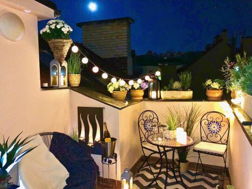 Duplex with quite terrace on Wenceslas sq. - Tap to explore photos