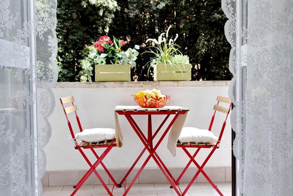 Montesanto apartment – near the Vatican - Tap to explore photos