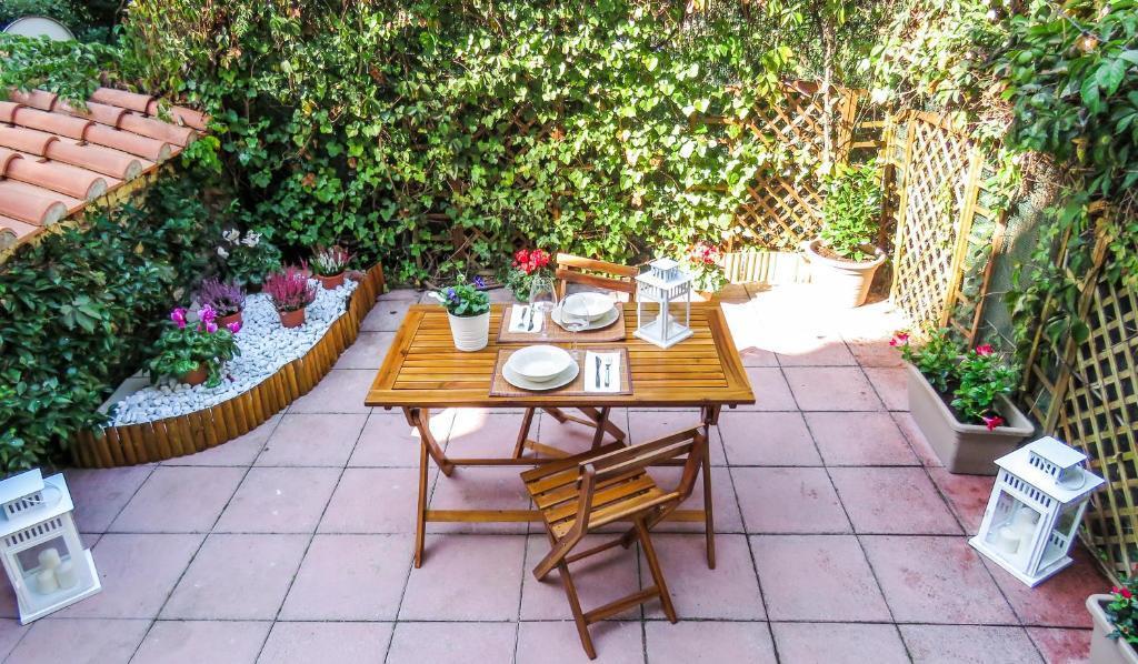 Casa Sofia - beauty apartment close Vatican Museum - Tap to explore photos