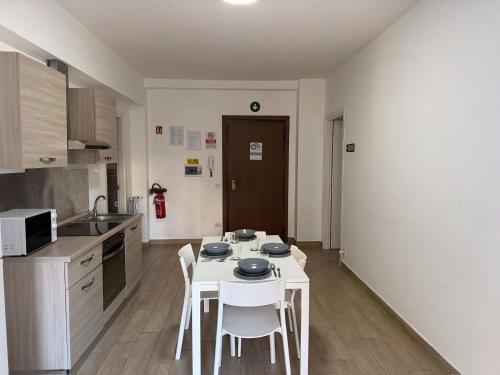 RHOME Room Type - Two-Bedroom Apartment RHOME Room Type - Two-Bedroom Apartment
