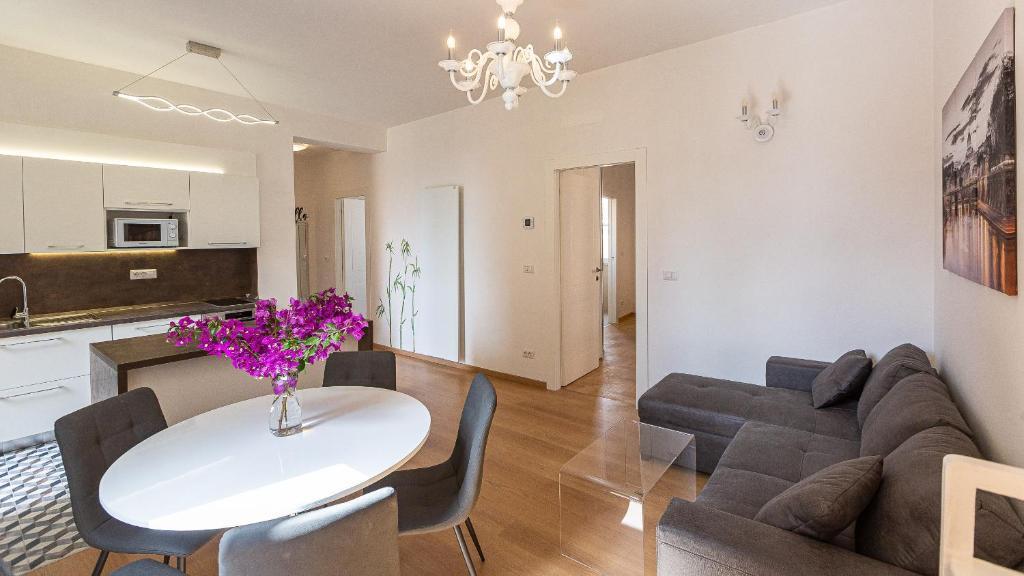 Karan's Aparment Rental in Rome - Tap to explore photos