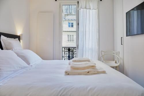 RESIDENCES HARCOURT - Ile Saint Louis - PARIS