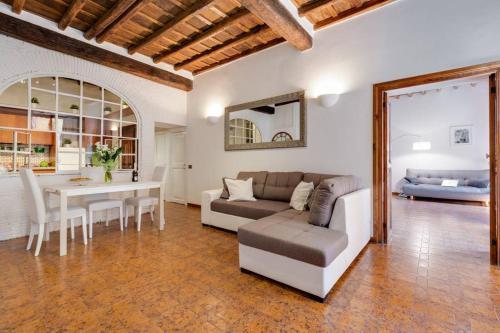 Arenula Luxury Apartment - Tap to explore photos