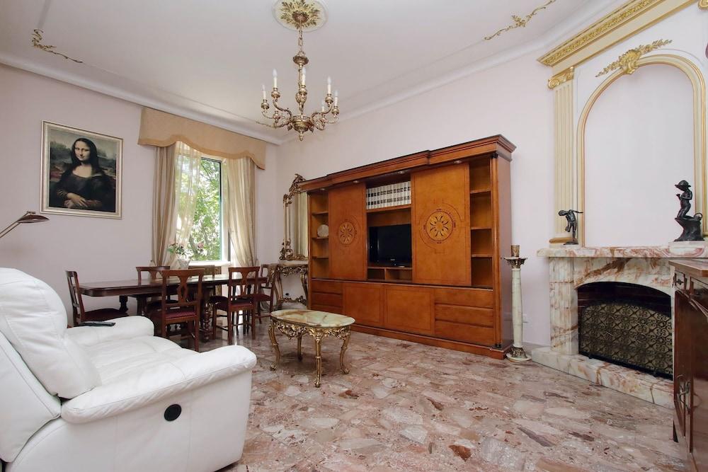 4bnb - Luxury Mazzini Apartment - Tap to explore photos