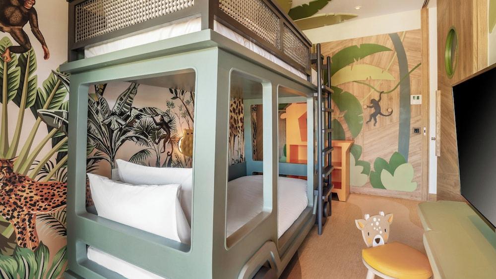 Holiday Inn Resort Samui Bophut Beach, an IHG Hotel Room Type - Suite, Multiple Beds, Balcony (Kids Theme) Holiday Inn Resort Samui Bophut Beach, an IHG Hotel Room Type - Suite, Multiple Beds, Balcony (Kids Theme)