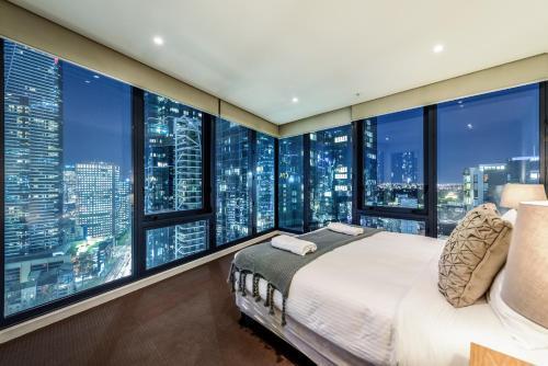Exclusive Stays - SouthbankONE Room Type - Deluxe Three-Bedroom Two-Bathroom Apartment Exclusive Stays - SouthbankONE Room Type - Deluxe Three-Bedroom Two-Bathroom Apartment