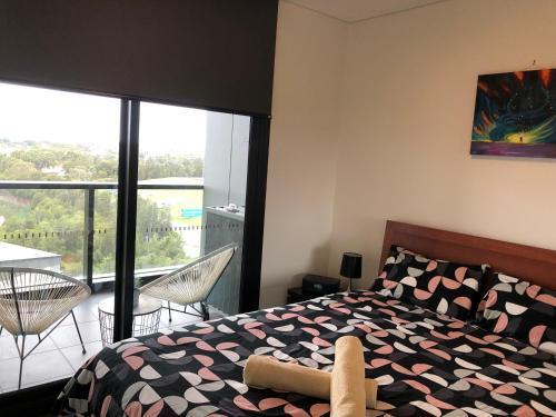 Parkview Modern Apartment w Parking @ Olympic Park - Tap to explore photos
