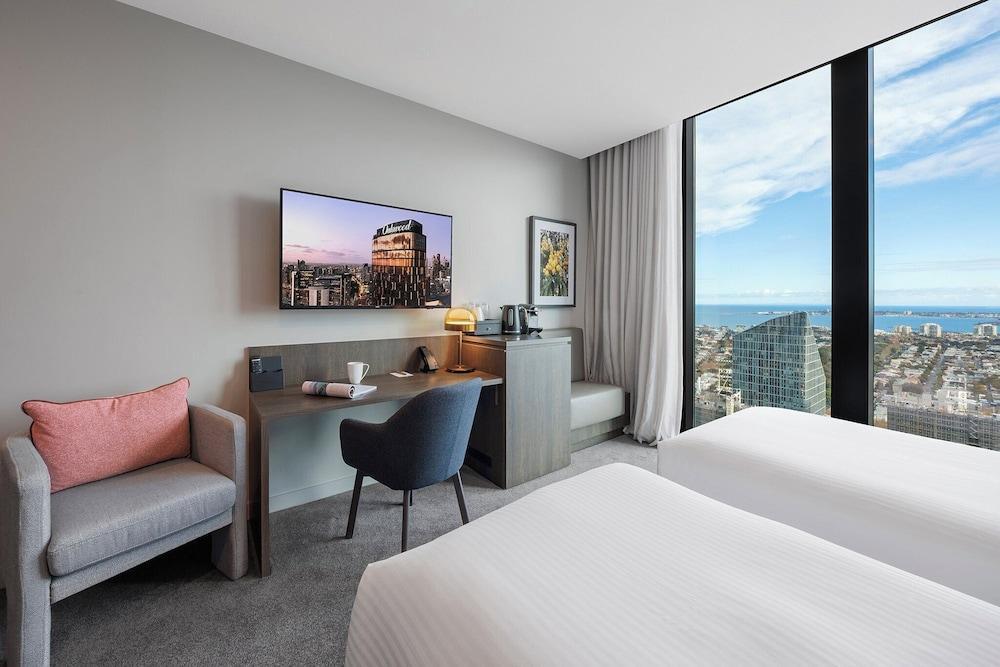 Oakwood Premier, Melbourne Room Type - Executive Room Twin