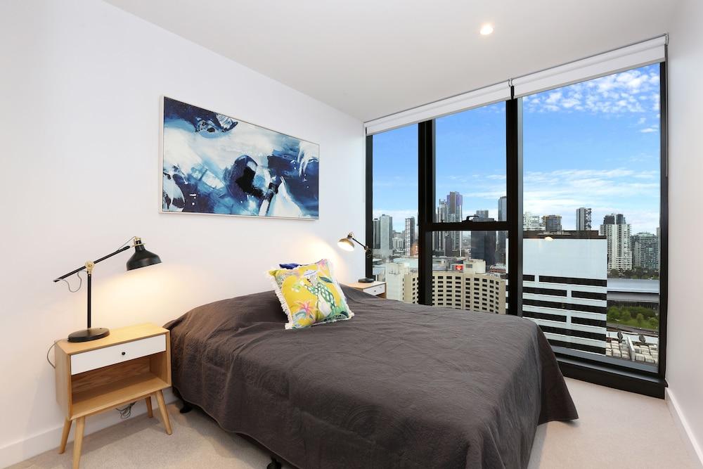 Orange Stay At Melbourne Quarter Room Type - One-Bedroom Apartment with City View Orange Stay At Melbourne Quarter Room Type - One-Bedroom Apartment with City View